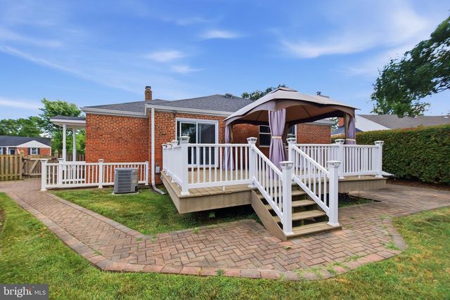 2906 BREEZY TER, Alexandria, VA 22303