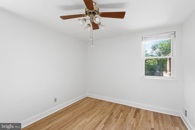 2906 BREEZY TER, Alexandria, VA 22303