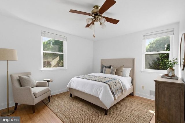 2906 BREEZY TER, Alexandria, VA 22303