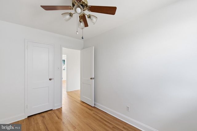 2906 BREEZY TER, Alexandria, VA 22303