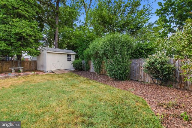 2906 BREEZY TER, Alexandria, VA 22303