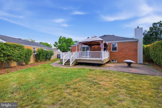 2906 BREEZY TER, Alexandria, VA 22303