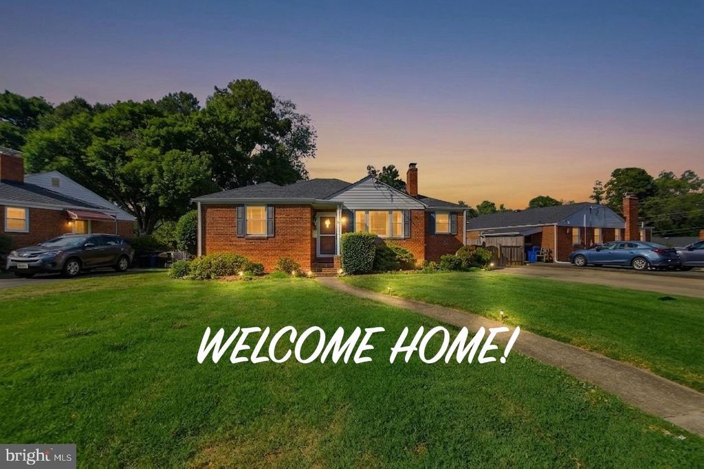 2906 BREEZY TER, Alexandria, VA 22303