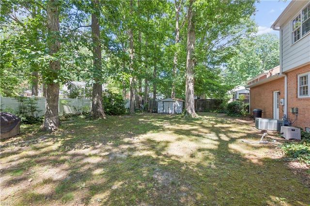 235 Dominion DR, Newport News, VA 23602