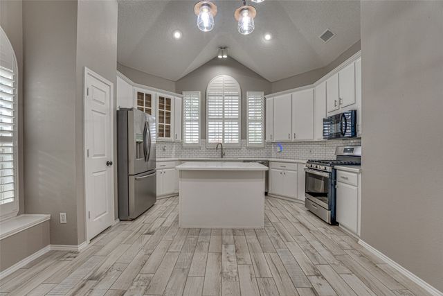 1825 Ambrose Drive, Rowlett, TX 75089