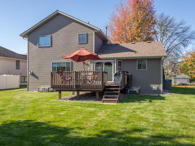 9106 Dunbar Knoll N, Brooklyn Park, MN 55443