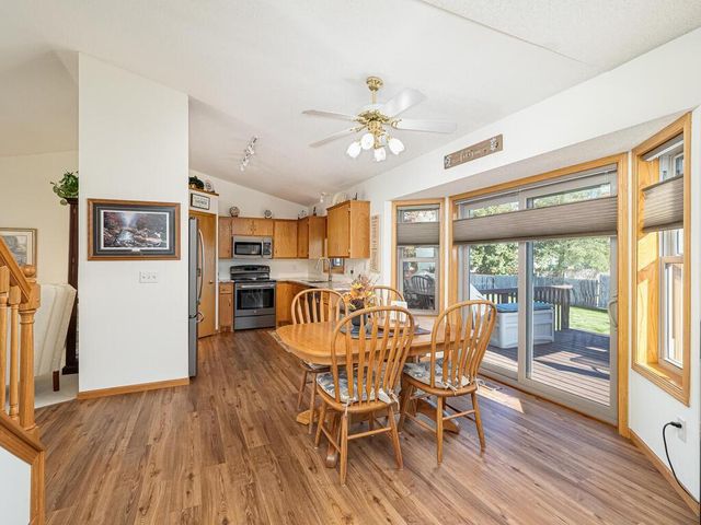 9106 Dunbar Knoll N, Brooklyn Park, MN 55443