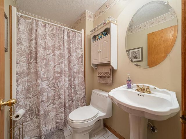 9106 Dunbar Knoll N, Brooklyn Park, MN 55443