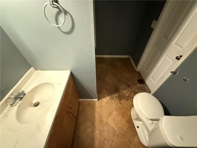 3801 Myrtle Avenue, Kansas City, MO 64128