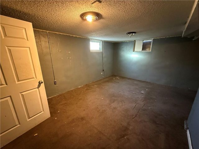 3801 Myrtle Avenue, Kansas City, MO 64128