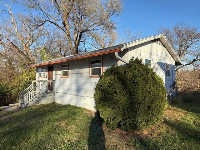 3801 Myrtle Avenue, Kansas City, MO 64128