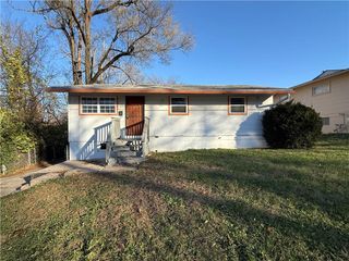 3801 Myrtle Avenue, Kansas City, MO 64128