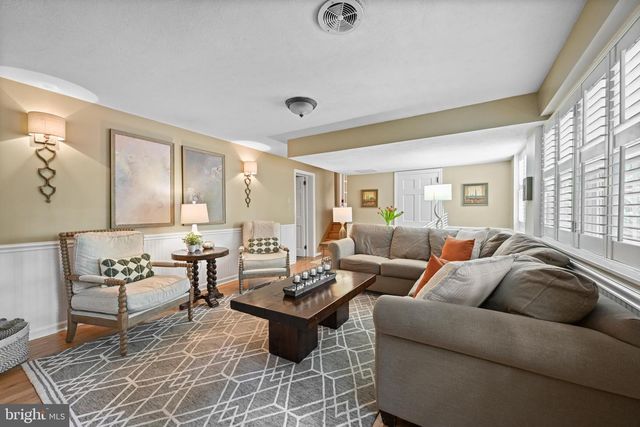 290 FOREST HILLS CIR, Devon, PA 19333