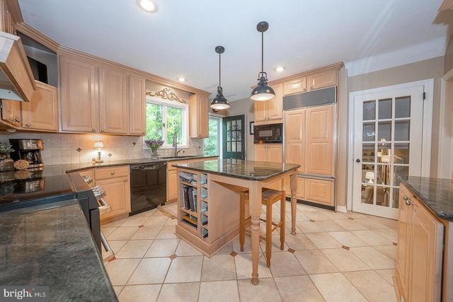 290 FOREST HILLS CIR, Devon, PA 19333