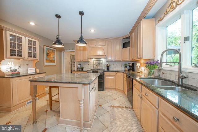 290 FOREST HILLS CIR, Devon, PA 19333