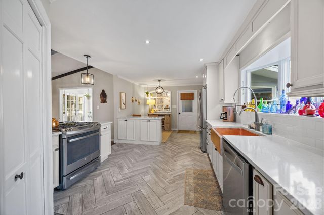 5218 Glenwood Street, Sherrills Ford, NC 28673