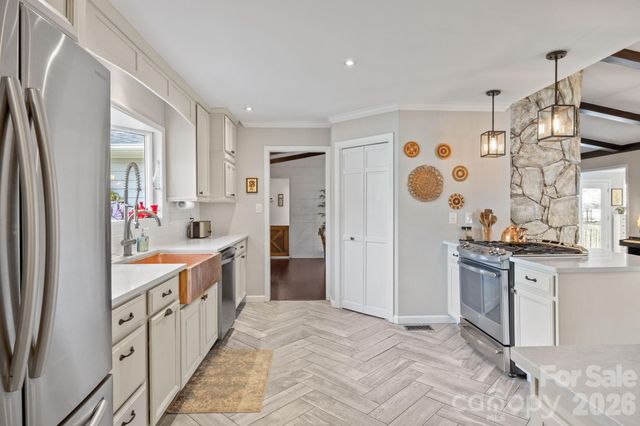 5218 Glenwood Street, Sherrills Ford, NC 28673
