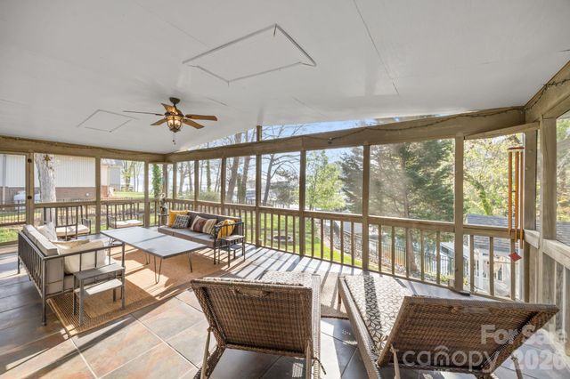 5218 Glenwood Street, Sherrills Ford, NC 28673