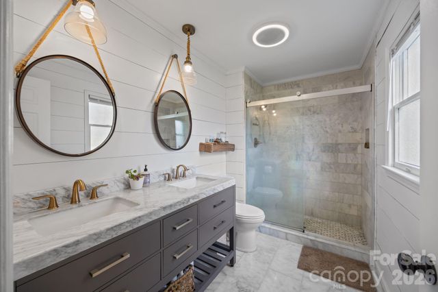 5218 Glenwood Street, Sherrills Ford, NC 28673