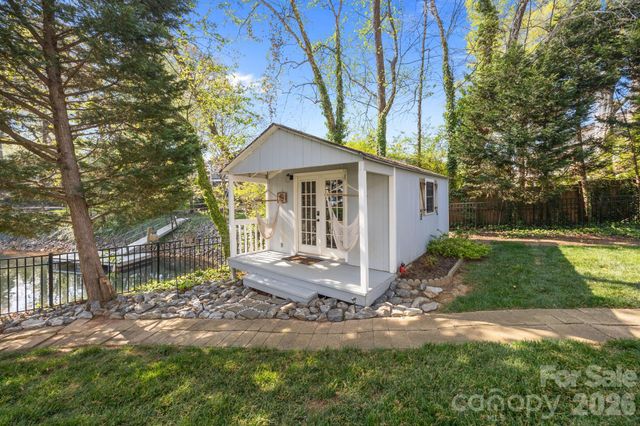 5218 Glenwood Street, Sherrills Ford, NC 28673