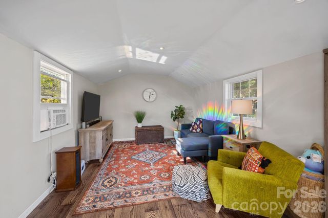 5218 Glenwood Street, Sherrills Ford, NC 28673