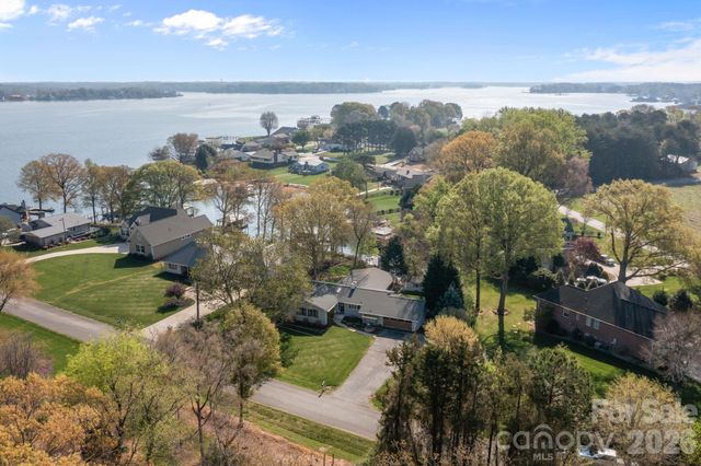 5218 Glenwood Street, Sherrills Ford, NC 28673