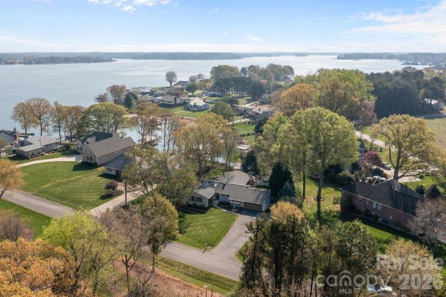 5218 Glenwood Street, Sherrills Ford, NC 28673