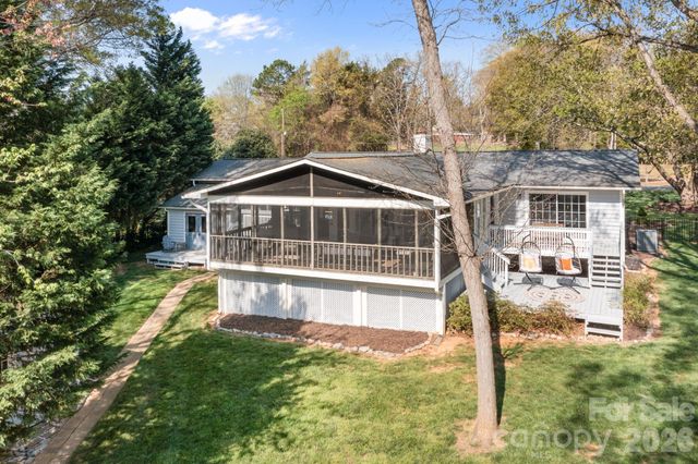 5218 Glenwood Street, Sherrills Ford, NC 28673