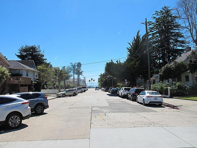 328 Main Street 13, Santa Cruz, CA 95060