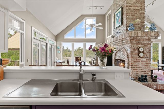 207 Military Road, St Simons Island, GA 31522