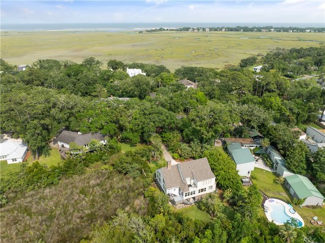 207 Military Road, St Simons Island, GA 31522