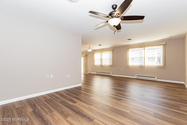 49 Westport Drive 71, Whiting, NJ 08759