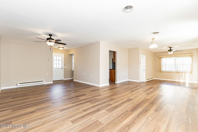 49 Westport Drive 71, Whiting, NJ 08759