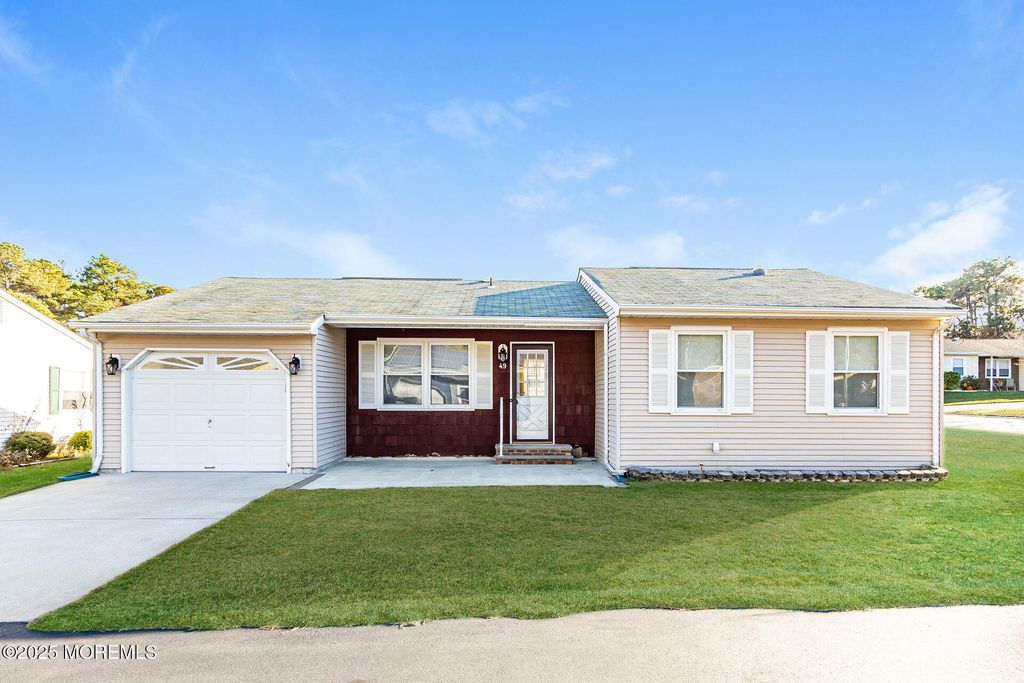 49 Westport Drive 71, Whiting, NJ 08759