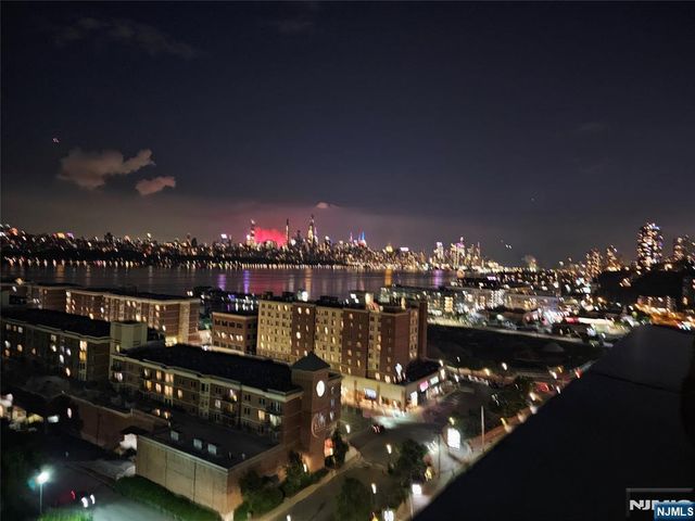 1817 Hudson Park, Edgewater, NJ 07020
