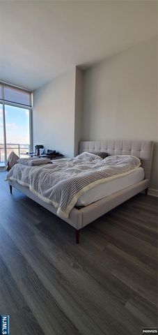1817 Hudson Park, Edgewater, NJ 07020