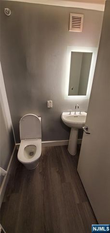 1817 Hudson Park, Edgewater, NJ 07020