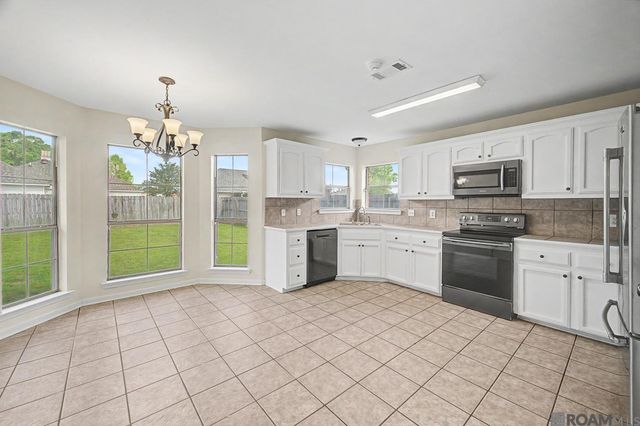 9281 Eagle Ct, Denham Springs, LA 70706