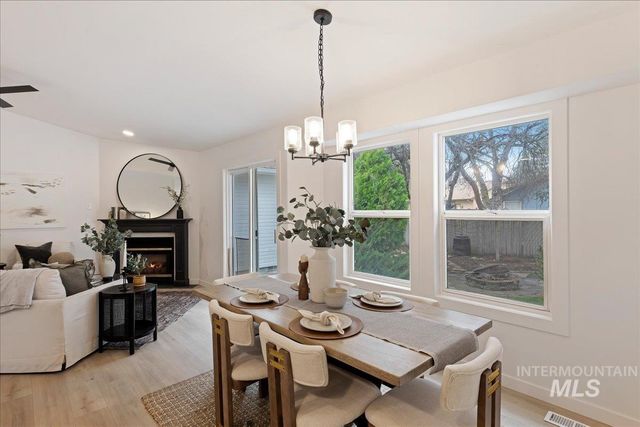 89 S Firwood Ave, Eagle, ID 83616