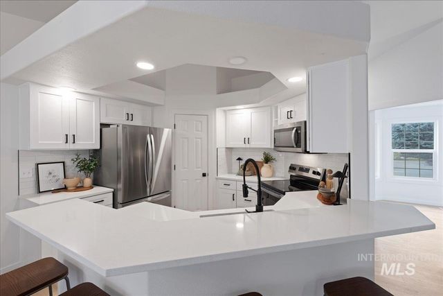 89 S Firwood Ave, Eagle, ID 83616