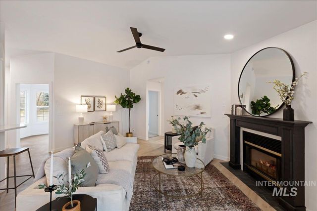 89 S Firwood Ave, Eagle, ID 83616