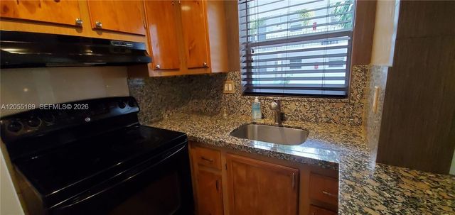 1300 N 17th Avenue 108, Hollywood, FL 33020