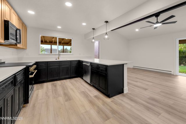 802 Lyell Way, Gardnerville, NV 89460