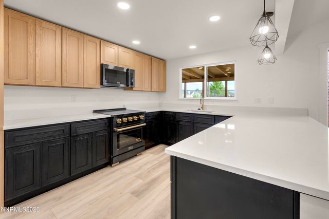 802 Lyell Way, Gardnerville, NV 89460