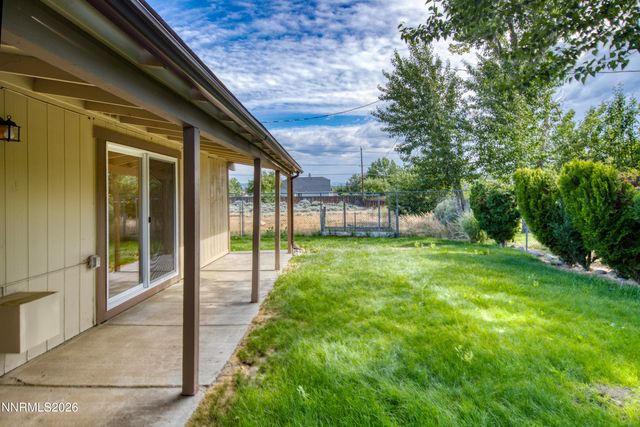 802 Lyell Way, Gardnerville, NV 89460