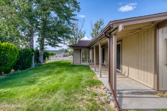 802 Lyell Way, Gardnerville, NV 89460