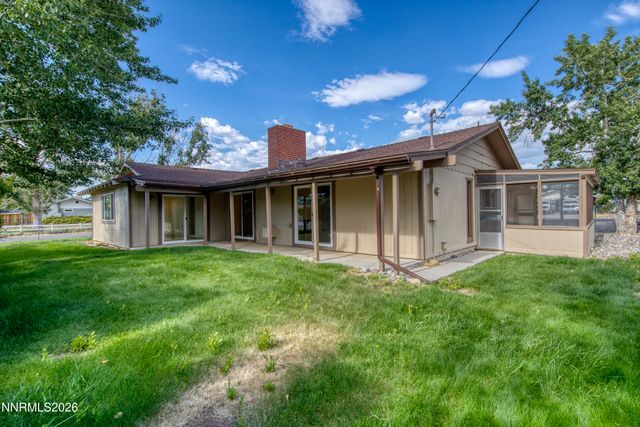 802 Lyell Way, Gardnerville, NV 89460