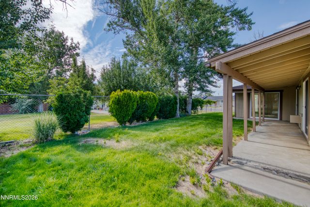802 Lyell Way, Gardnerville, NV 89460