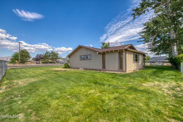 802 Lyell Way, Gardnerville, NV 89460