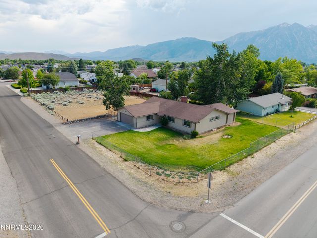 802 Lyell Way, Gardnerville, NV 89460